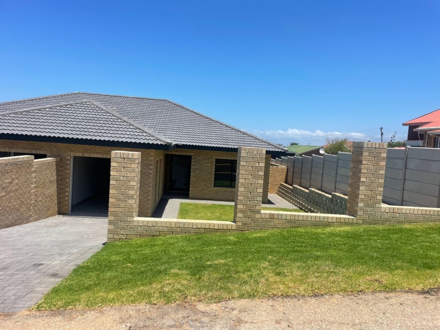 3 Bedroom Property for Sale in Dana Bay Western Cape